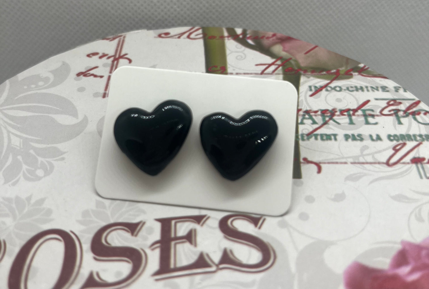 Pendientes "Amor" negros