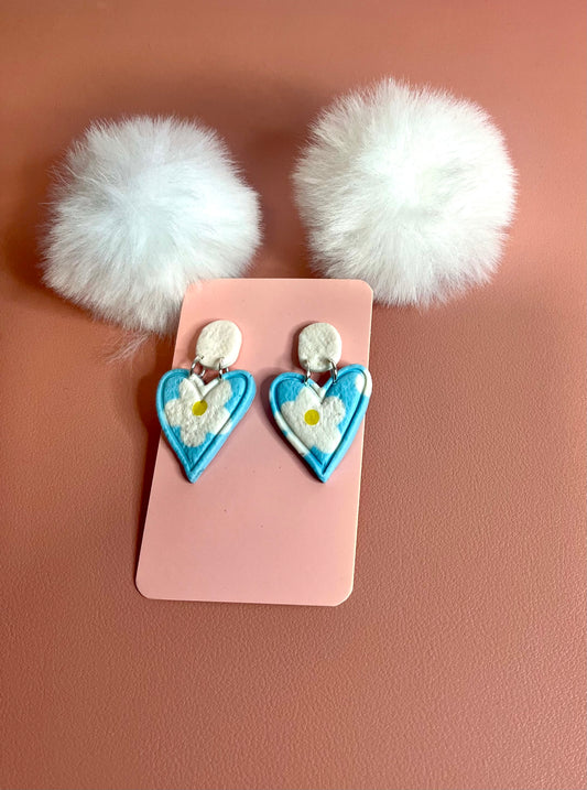 Pendientes primavera azulada